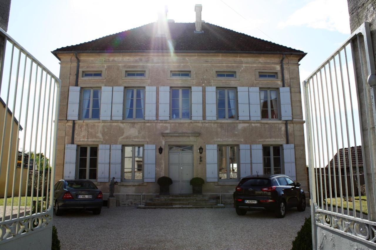 Le Vieux Presbytere Confracourt Exteriér fotografie