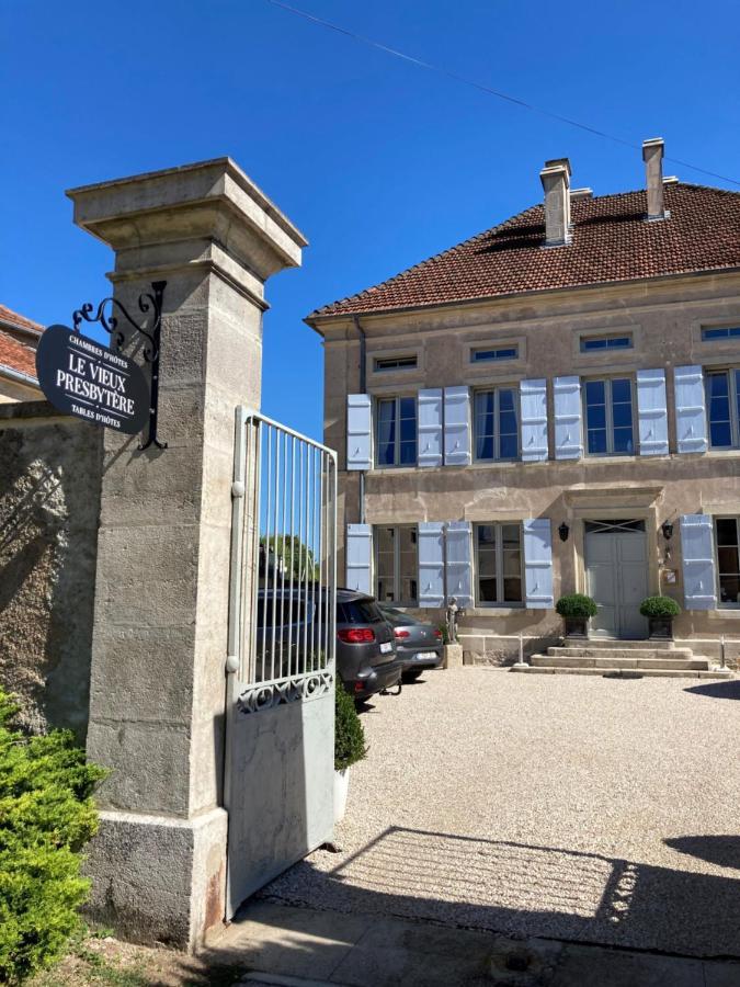 Le Vieux Presbytere Confracourt Exteriér fotografie